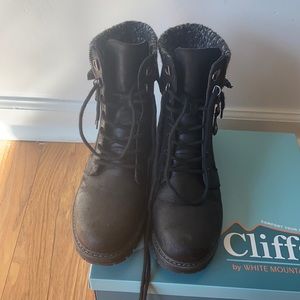 Cliffs Mandy Black Boots